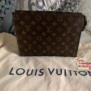 Louis Vuitton Toiletry 26